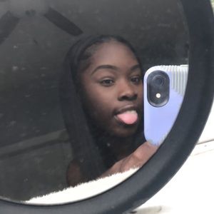 Meet your Posher, Amya